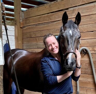 Lease horse at show